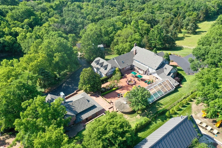 Nearby Listing Image