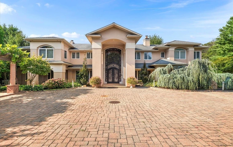 Nearby Listing Image