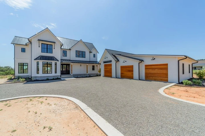 Nearby Listing Image