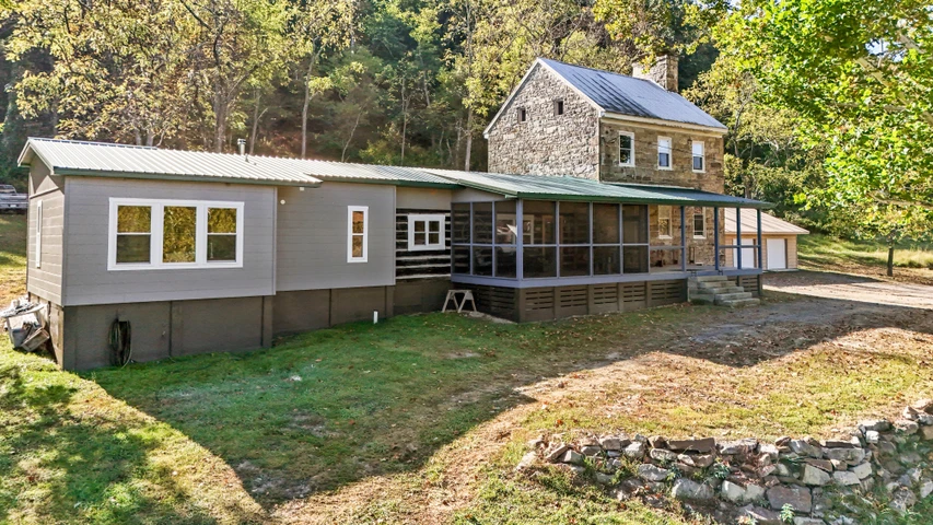 Nearby Listing Image