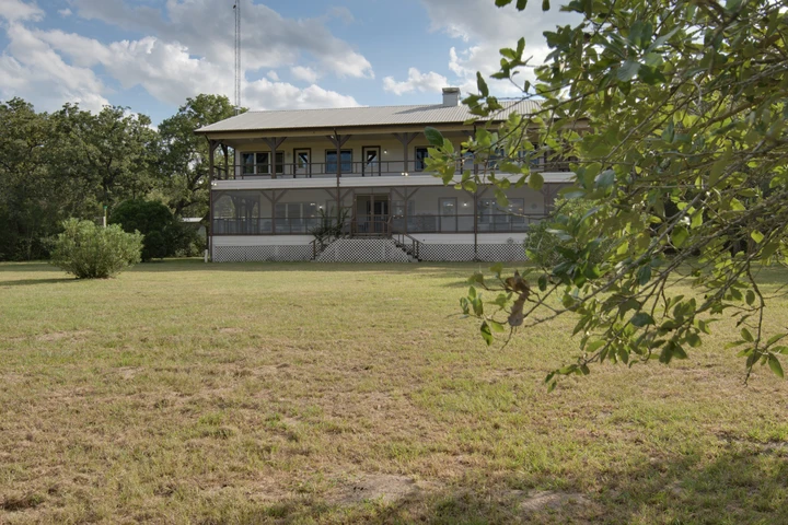 Nearby Listing Image