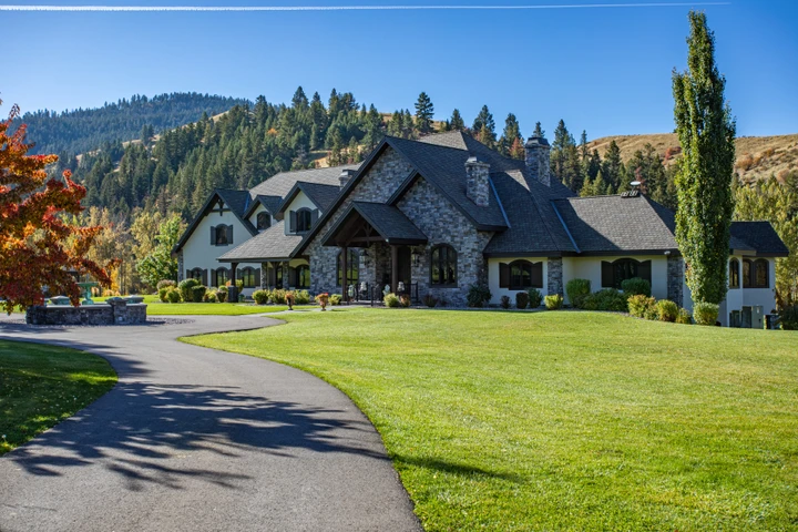 Nearby Listing Image