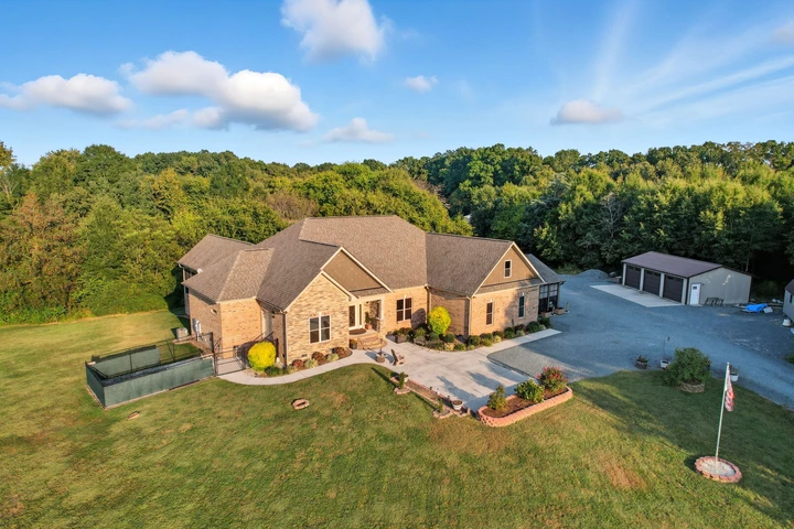 Nearby Listing Image