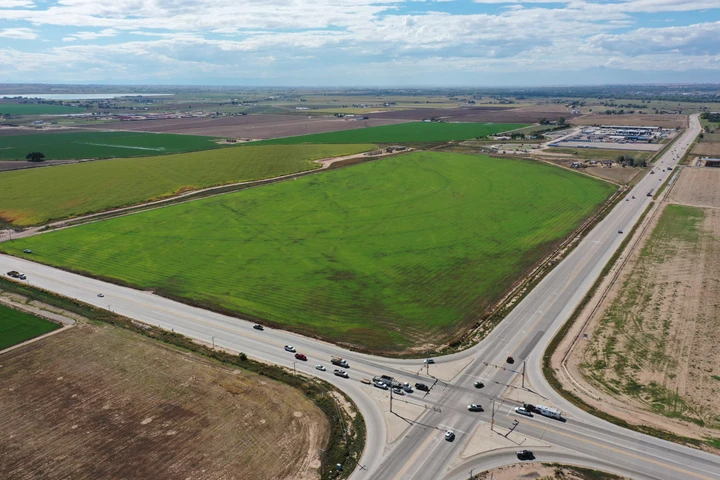 Nearby Listing Image