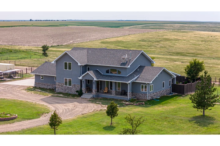 Nearby Listing Image