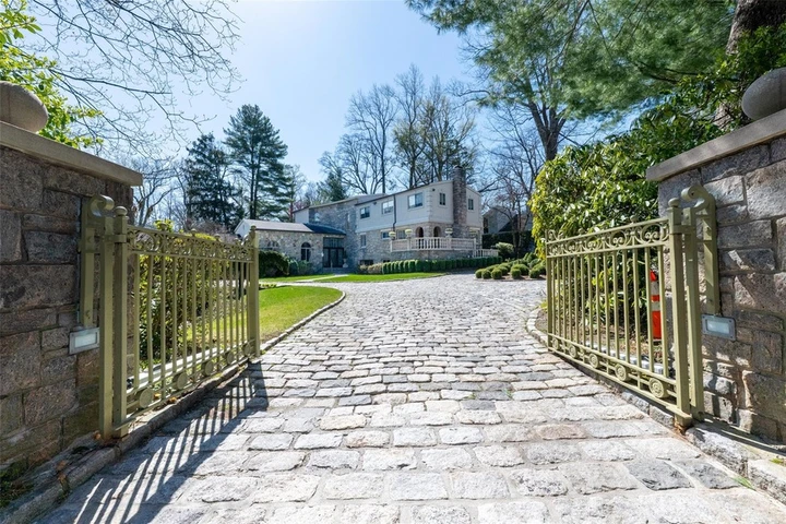 Nearby Listing Image