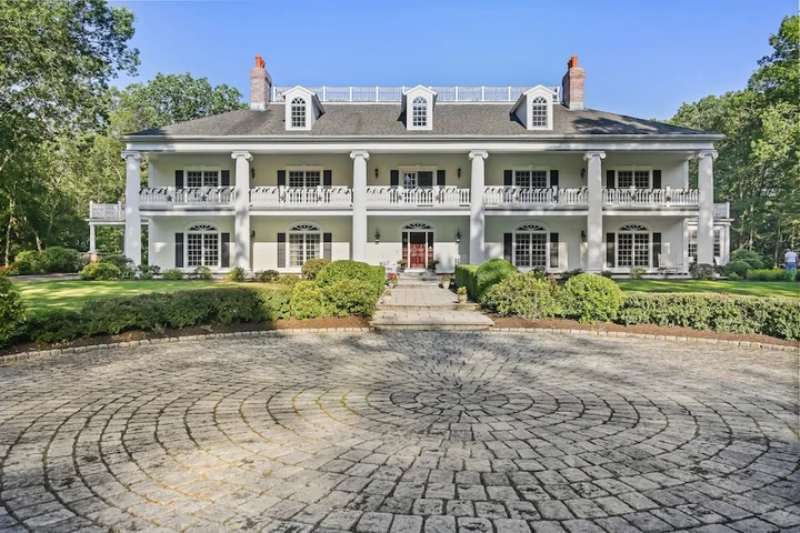 Nearby Listing Image