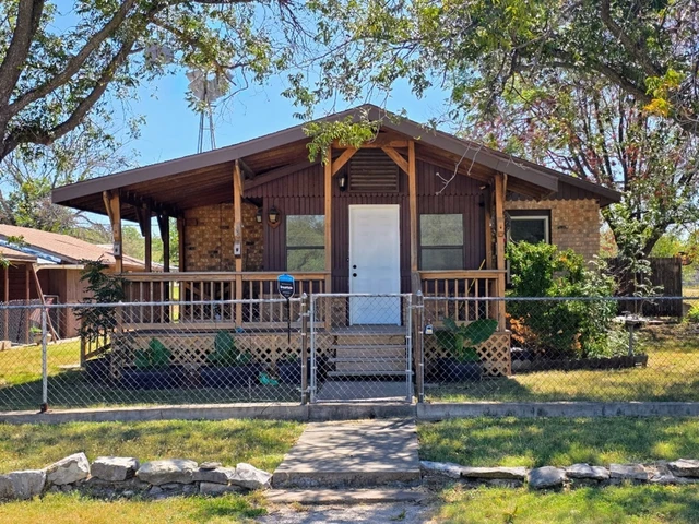 Nearby Listing Image