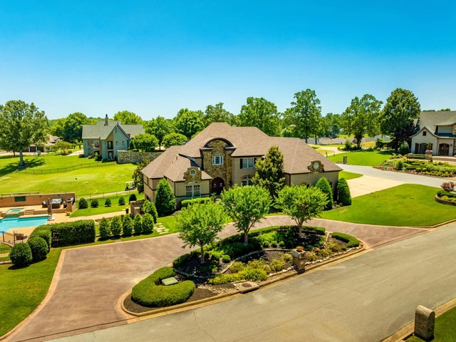 Nearby Listing Image