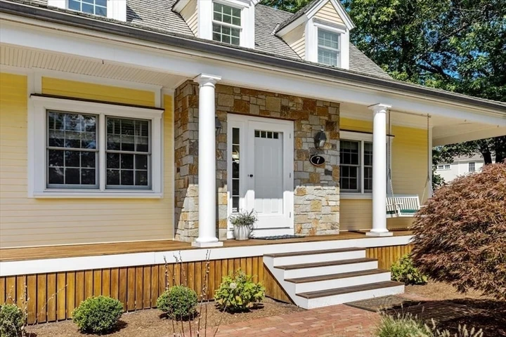 Nearby Listing Image