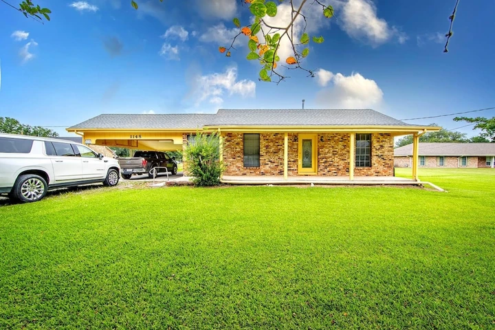 Nearby Listing Image