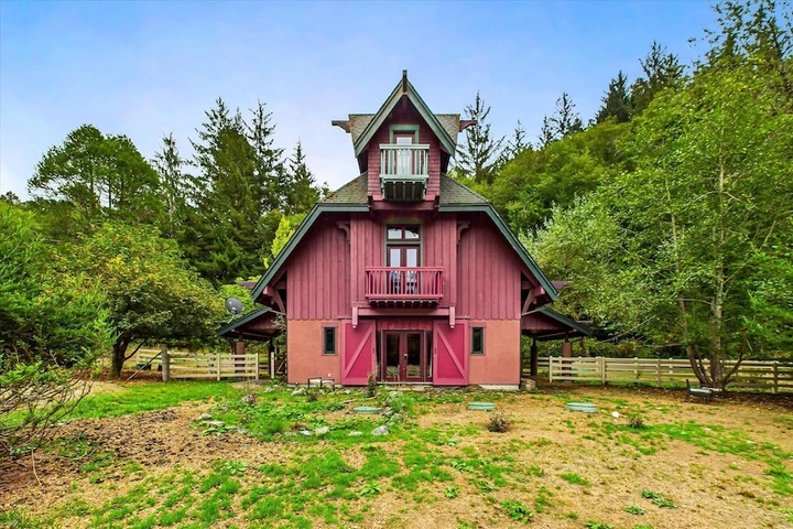 Nearby Listing Image