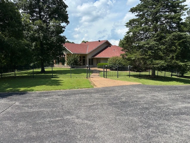 Nearby Listing Image