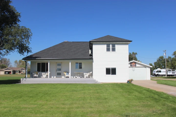 Nearby Listing Image