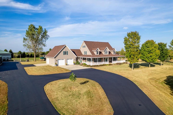 Nearby Listing Image