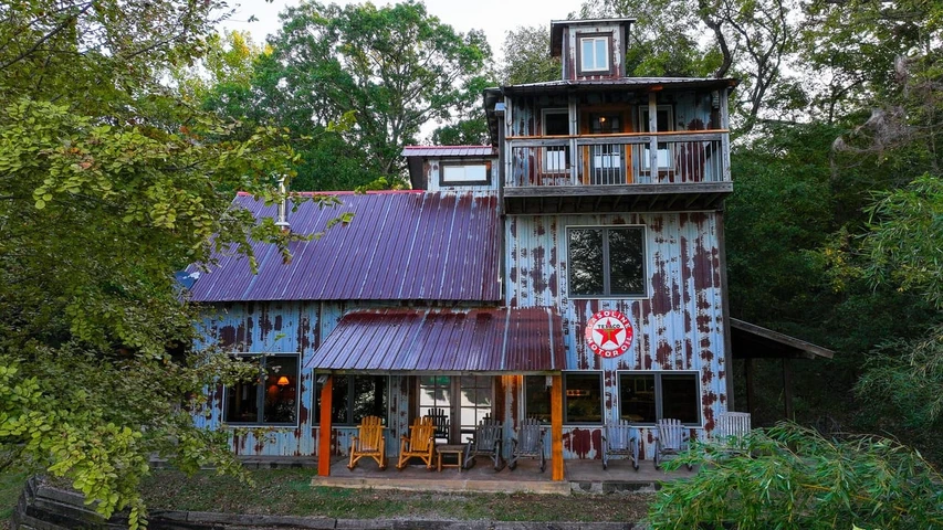 Nearby Listing Image