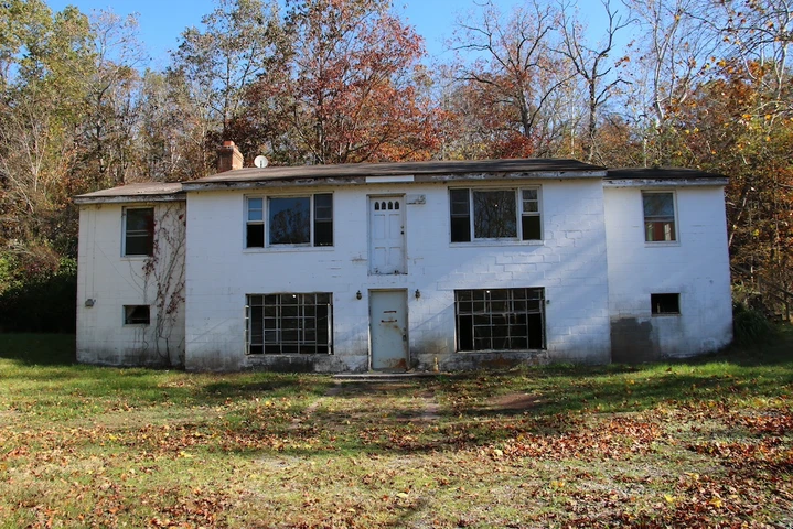 Nearby Listing Image