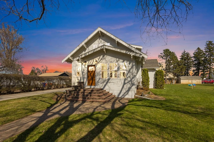 Nearby Listing Image