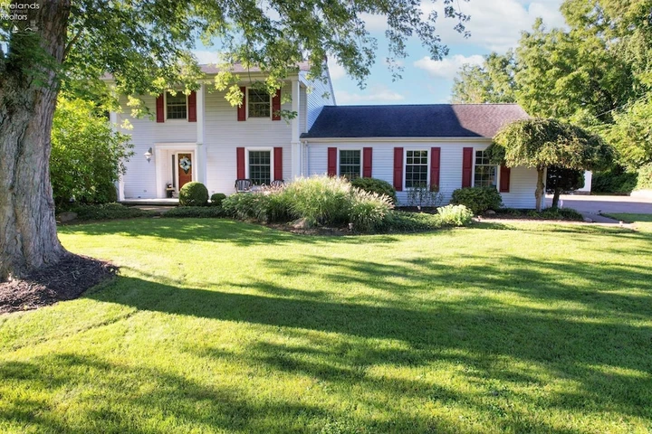 Nearby Listing Image