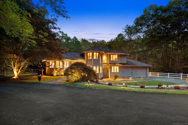 Nearby Listing Image