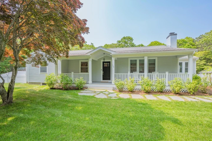 Nearby Listing Image