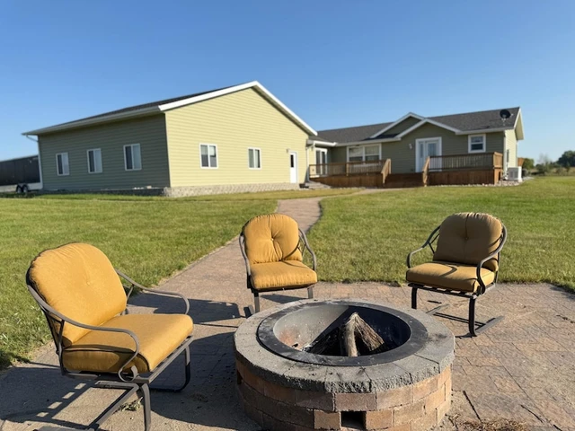 Nearby Listing Image