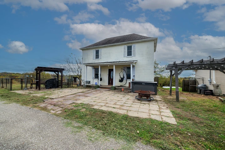 Nearby Listing Image