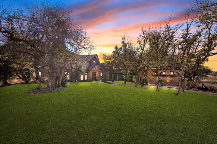 Nearby Listing Image