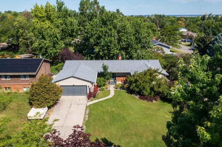 Nearby Listing Image