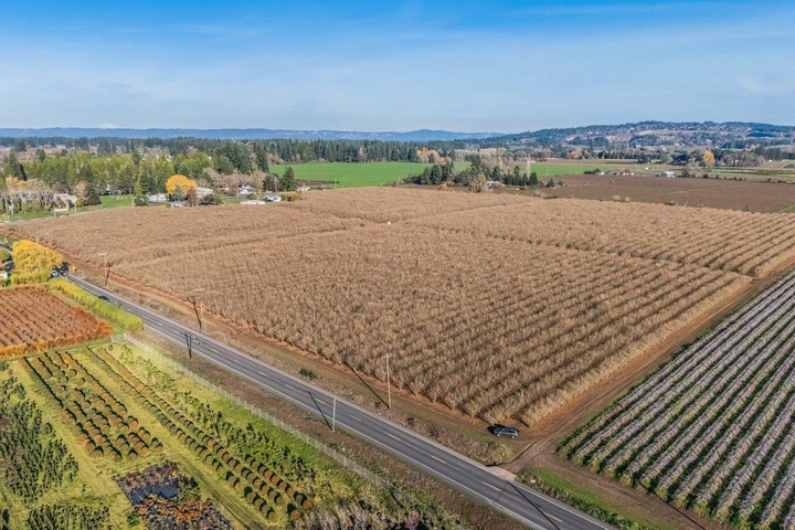 Nearby Listing Image