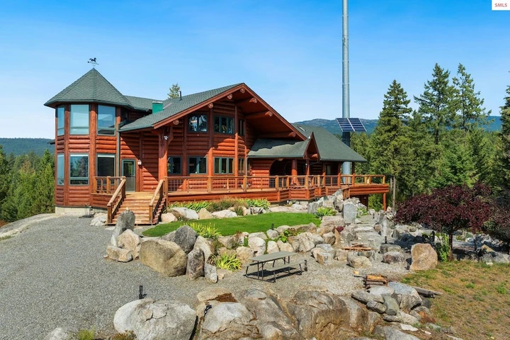 Nearby Listing Image