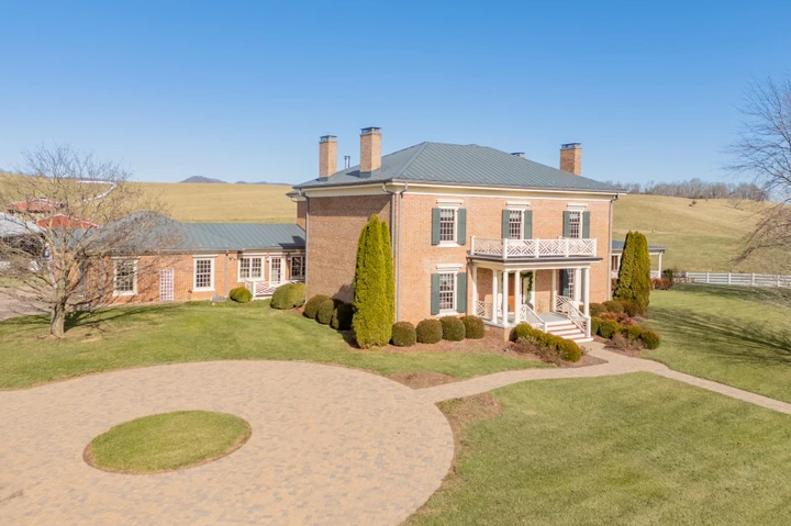 Nearby Listing Image