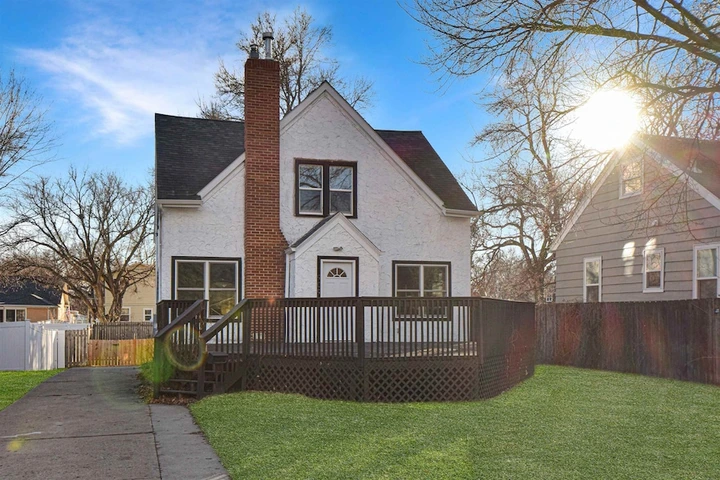 Nearby Listing Image