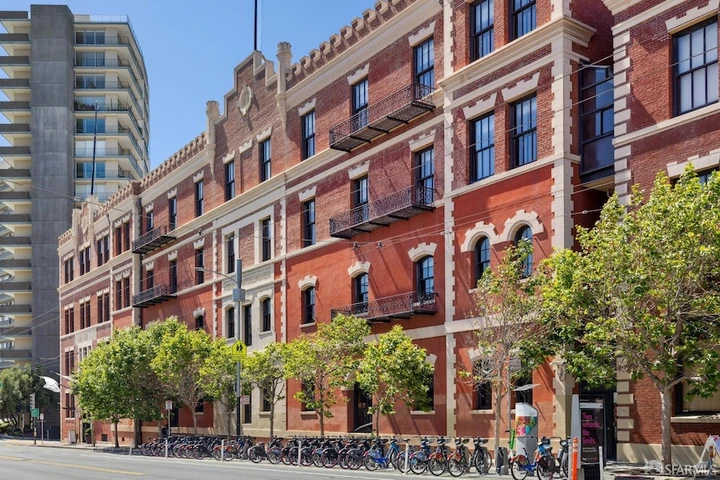 Nearby Listing Image