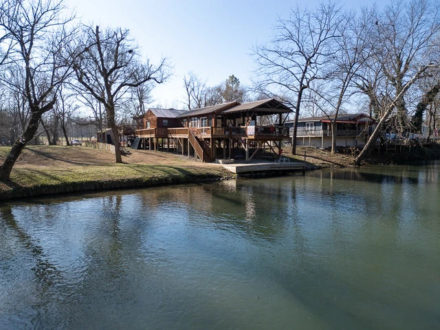 Nearby Listing Image