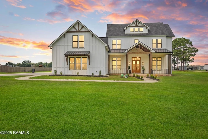 Nearby Listing Image