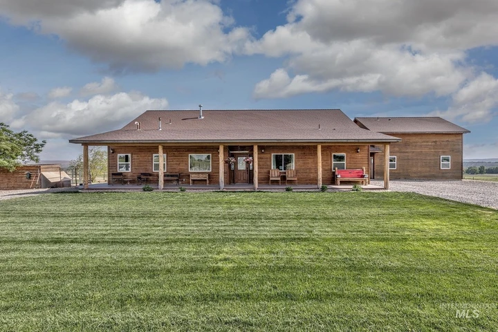 Nearby Listing Image