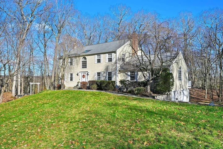 Nearby Listing Image