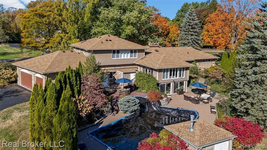 Nearby Listing Image