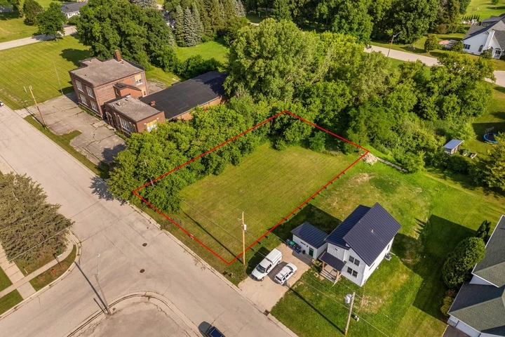 Nearby Listing Image