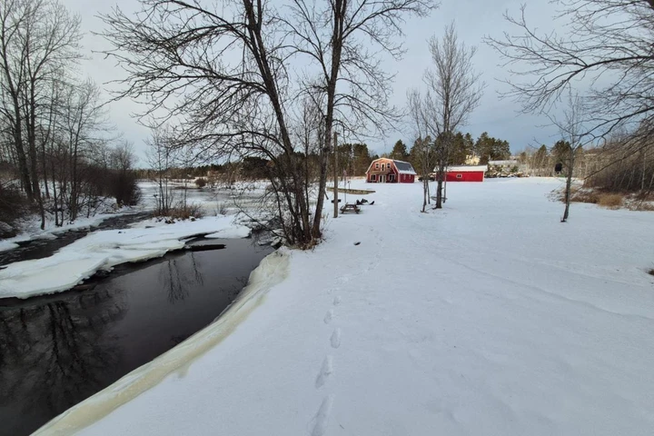 Nearby Listing Image