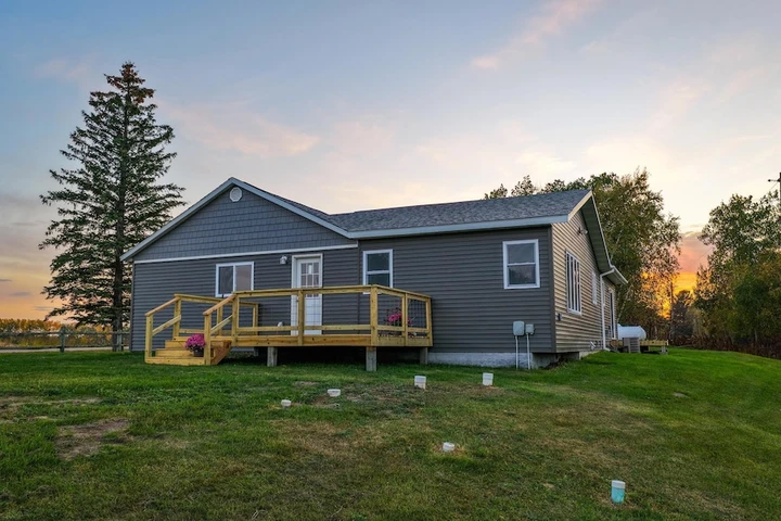 Nearby Listing Image