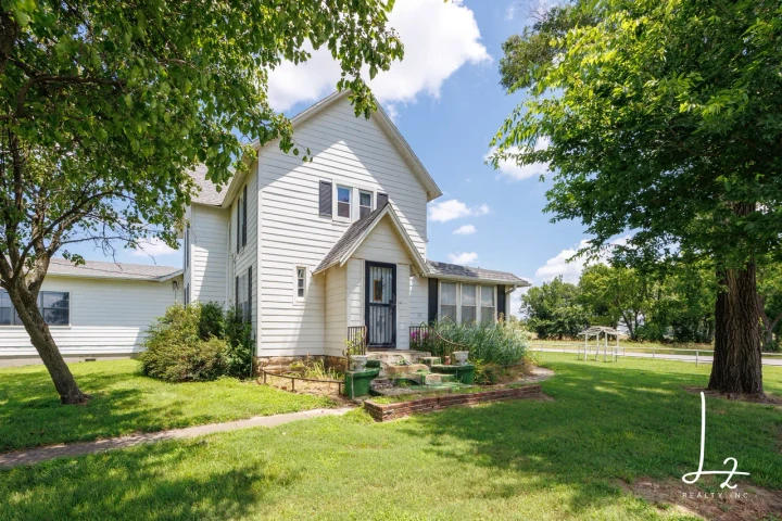 Nearby Listing Image