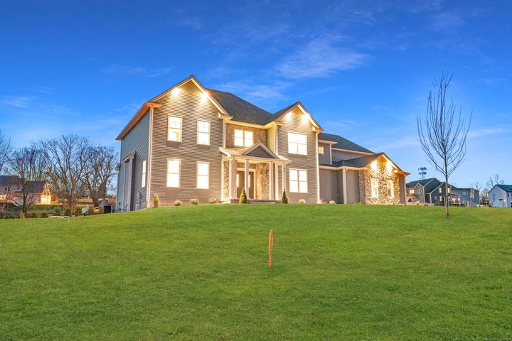 Nearby Listing Image