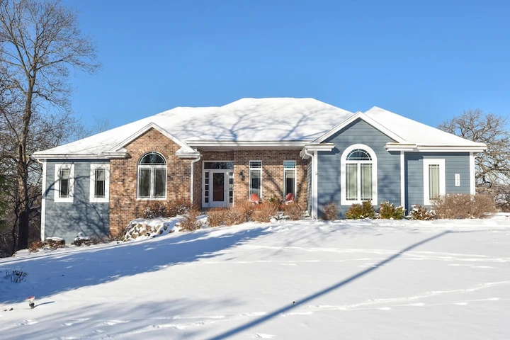 Nearby Listing Image