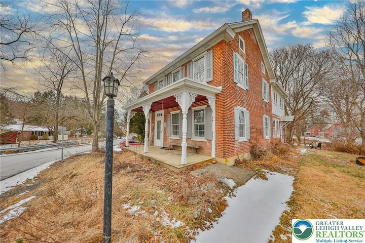 Nearby Listing Image