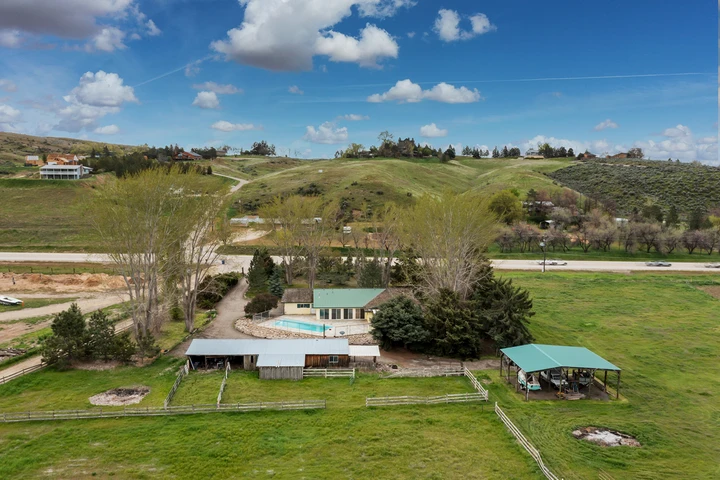 Nearby Listing Image