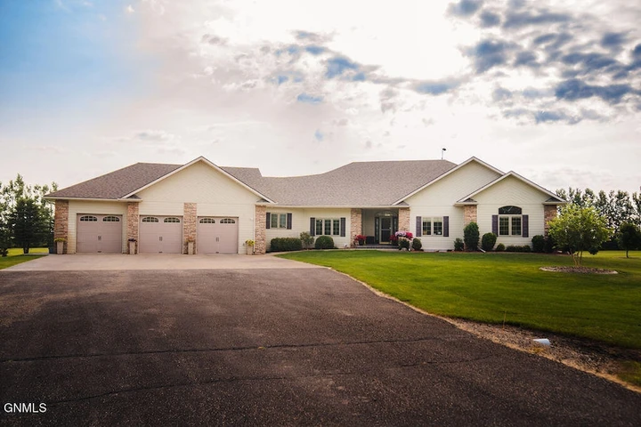 Nearby Listing Image