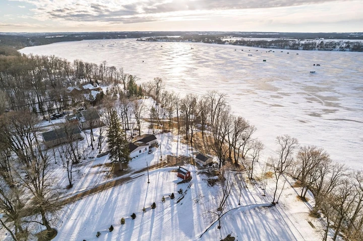 Nearby Listing Image