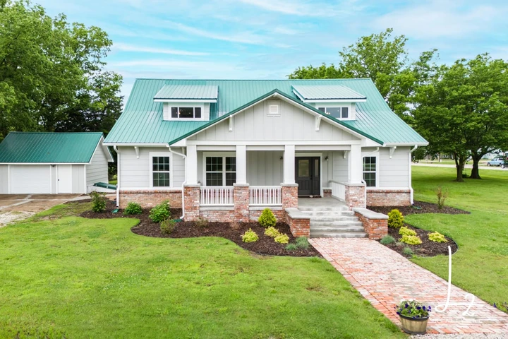 Nearby Listing Image